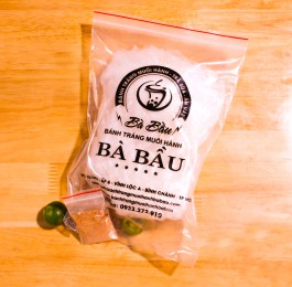 Bánh tráng muối nhuyễn phơi sương tổng hợp ( muối,sa tế, hành phi,tắc)