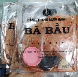 Bánh tráng đỏ chấm me