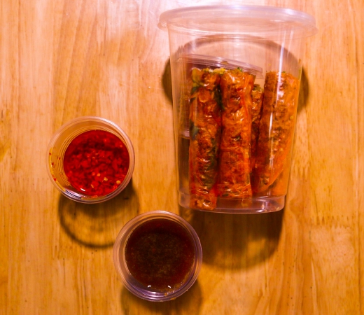 Bánh Tráng Cuốn Chấm Sốt Me Bơ