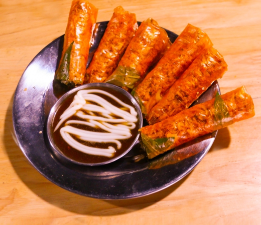 Bánh Tráng Cuốn Chấm Sốt Me Bơ